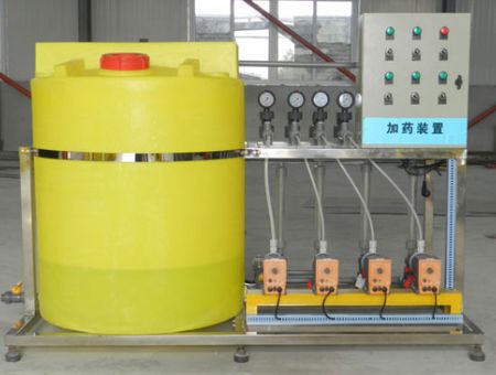 點(diǎn)擊查看詳細(xì)信息<br>標(biāo)題：加藥裝置 閱讀次數(shù)：4638